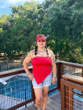 NEW TIMING strapless ribbed knit top in red